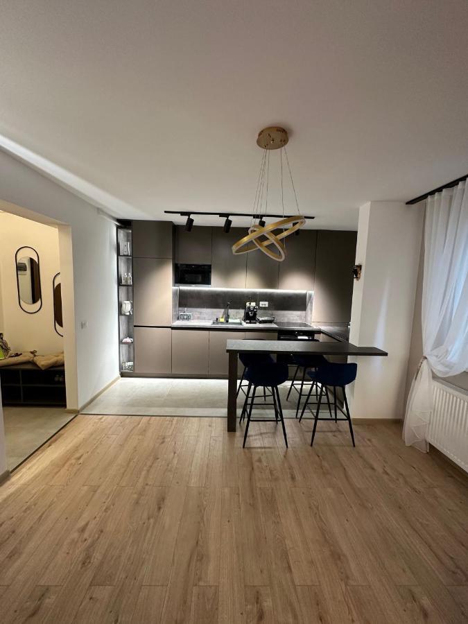 Coresi Luxury Apartments Brasov Bagian luar foto